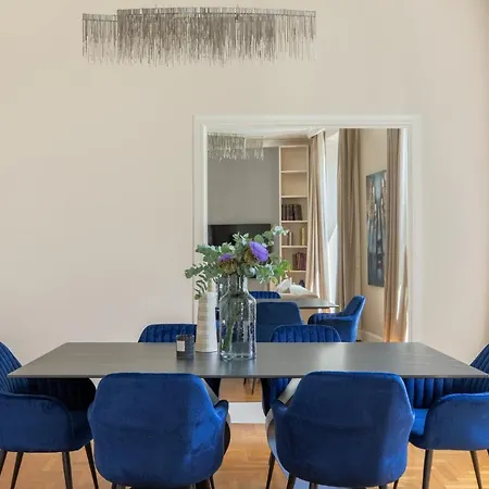 Spanish Steps Caesar Apartment Rome