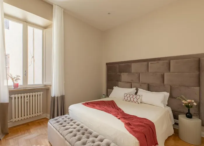 Spanish Steps Caesar Lägenhet