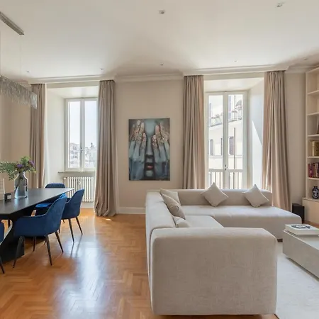 Spanish Steps Caesar * Roma